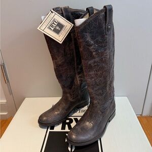 New Frye Melissa Button Chocolate / Dark Brown Distressed Leather Boots Size 6.5